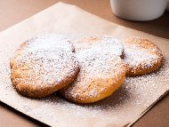 Рецепта Лесни и бързи захарни бисквити